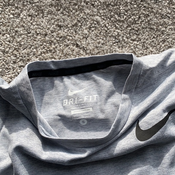 Nike Athletic Shirt - Picture 2 of 2